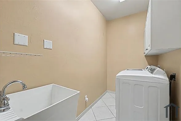 627 SW 47th Ter — Photo 18