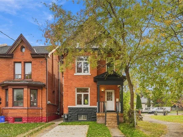 40 Century St, Hamilton, ON L8L 1V8