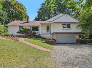 5225 Harper Rd, Solon, OH 44139