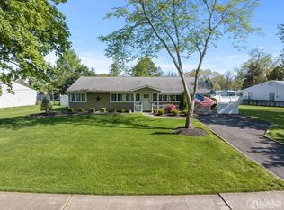 21 Joline Rd S, Kendall Park, NJ 08824