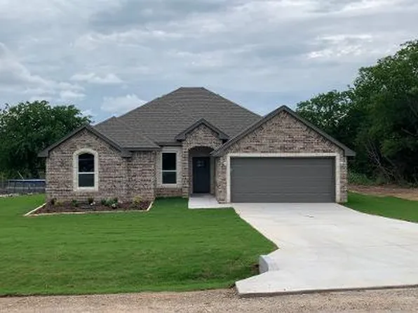 2506 Christine Dr, Granbury, TX 76048