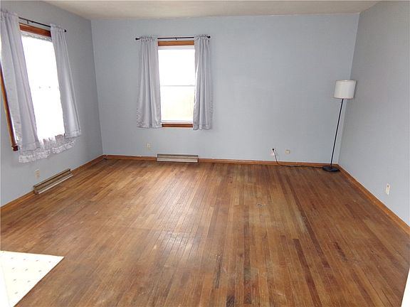 4th image of 544 Bloomfield Ave
