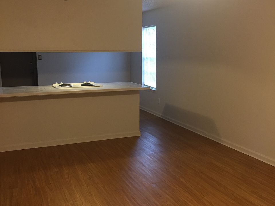 2nd image of 628 Brierley Dr
