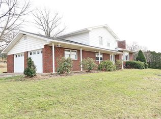 162 County Park Rd, Mount Pleasant, PA 15666