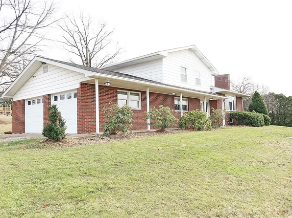 162 County Park Rd, Mount Pleasant, PA 15666