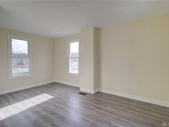 4th image of 145 S 1st St