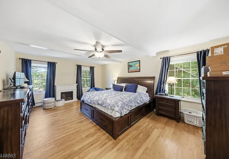 2057 Lakeside Dr W — Photo 29