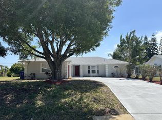 918 Streamlet Ave, Sebastian, FL 32958