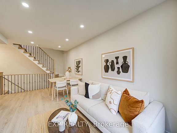 4th image of 19 Rosebank Dr W #602