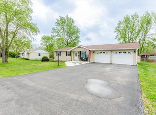 910 Center St, Warrenton, MO 63383