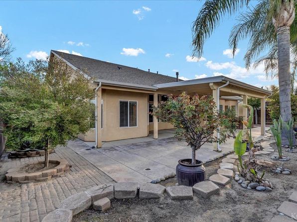1022 Prosperity Dr, Lemoore, CA 93245