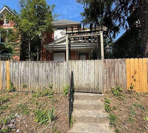2nd image of 639 S Ohio Ave