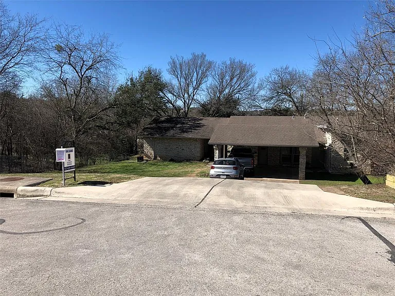 1910 Westridge Dr #B — Photo 10