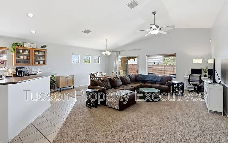 11655 W Stone Hearth St — Photo 4