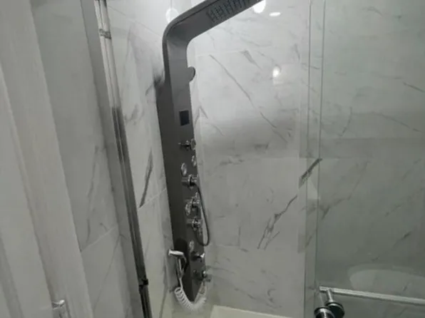 130 West 21st Street image 1 of 7