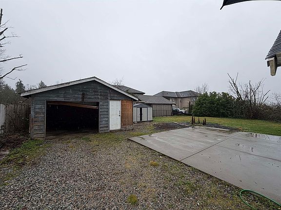 3rd image of 11394 240th St