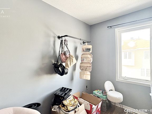 5th image of 368 Moffatt Pond Ct