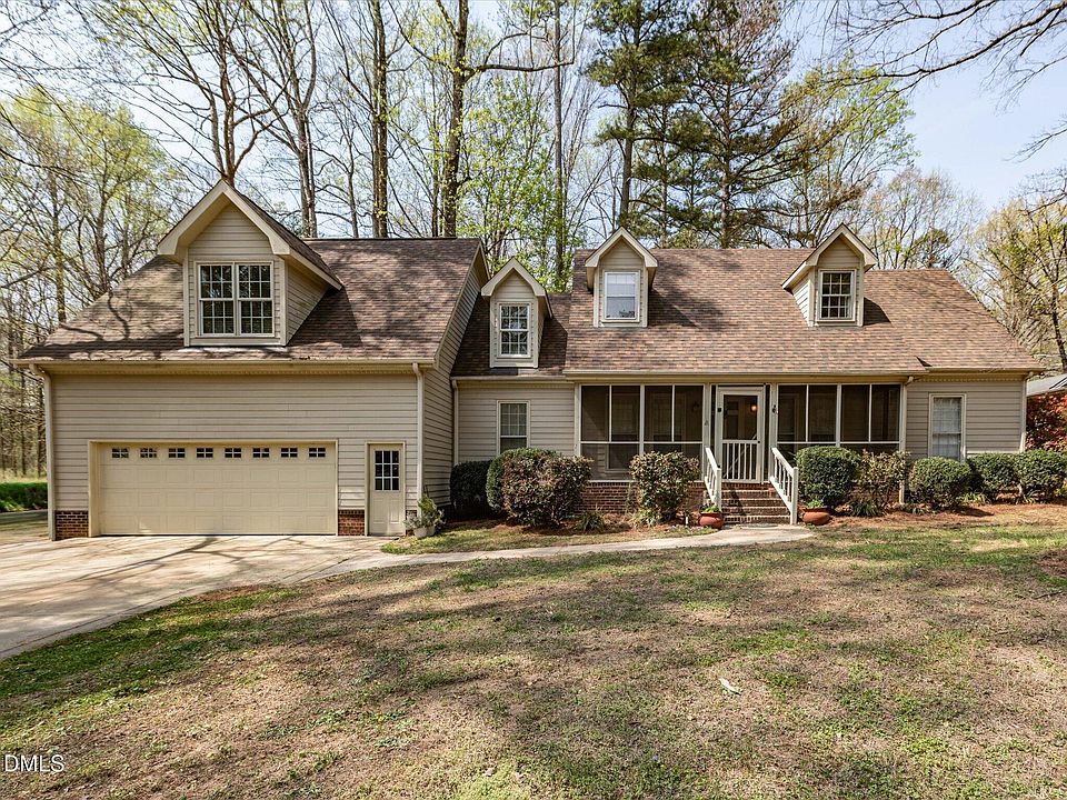 1st image of 101 Oakwood Dr