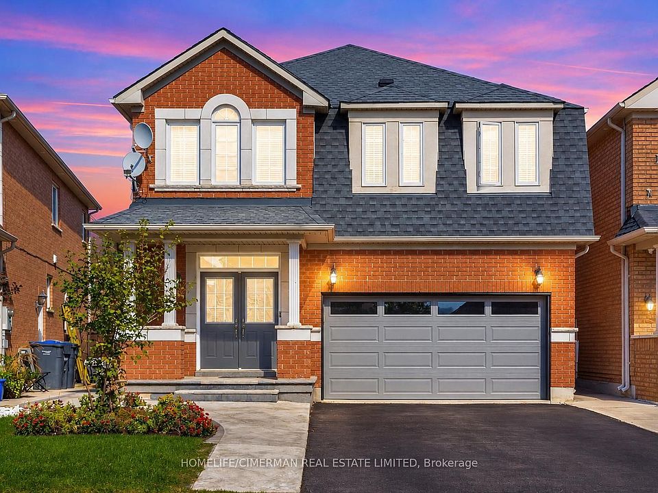 1st image of 7 Okanagan Dr