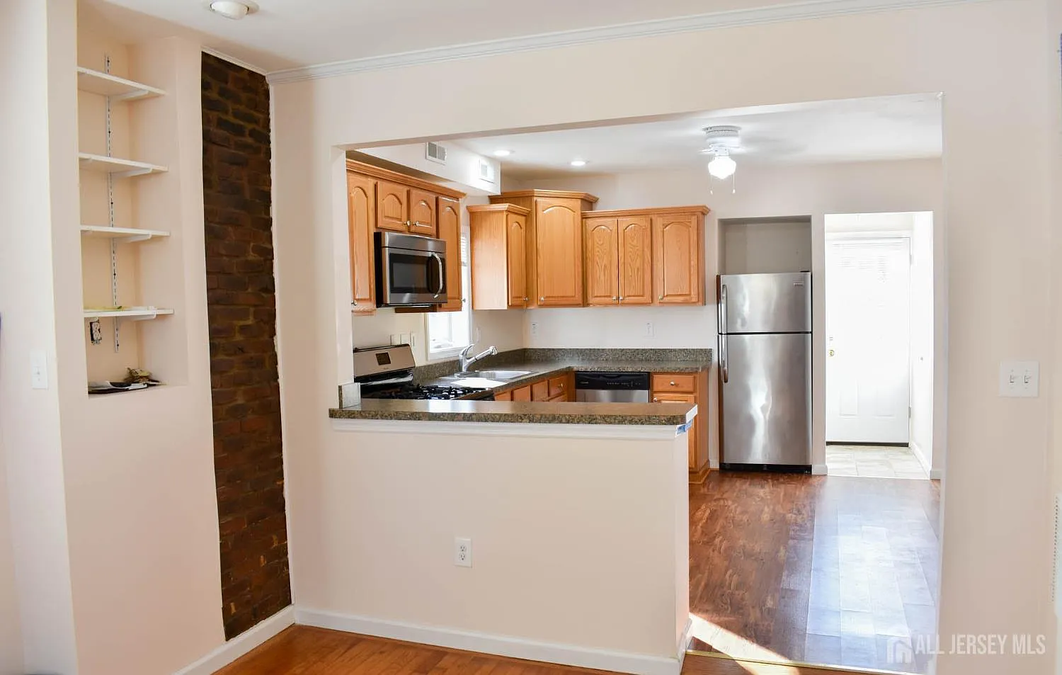 2 bed, 1.5 bath, $2,495 — Photo 3