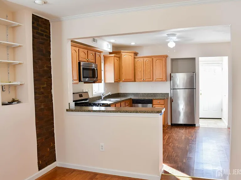 11 Church St #11 — Photo 3