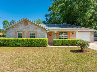 102 Butler Cir, Crestview, FL 32536