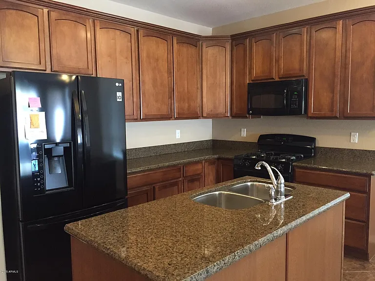 14558 W Port Royale Ln — Photo 5