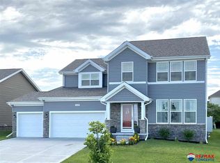 7257 Yankee Woods Dr, Lincoln, NE 68516