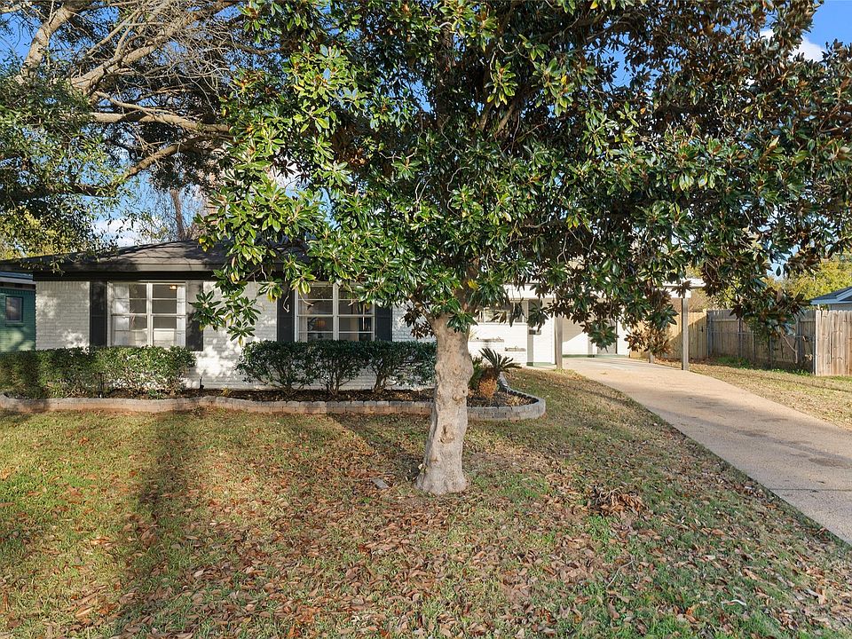 1st image of 3211 Caroline Dr