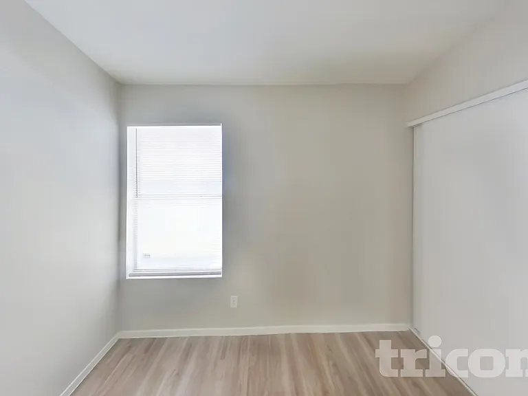 5582 Super Bowl Dr — Photo 13