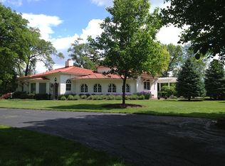 20669 Meridian Rd, Grosse Ile, MI 48138