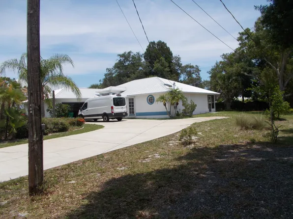 9945 Holly St, Micco, FL 32976