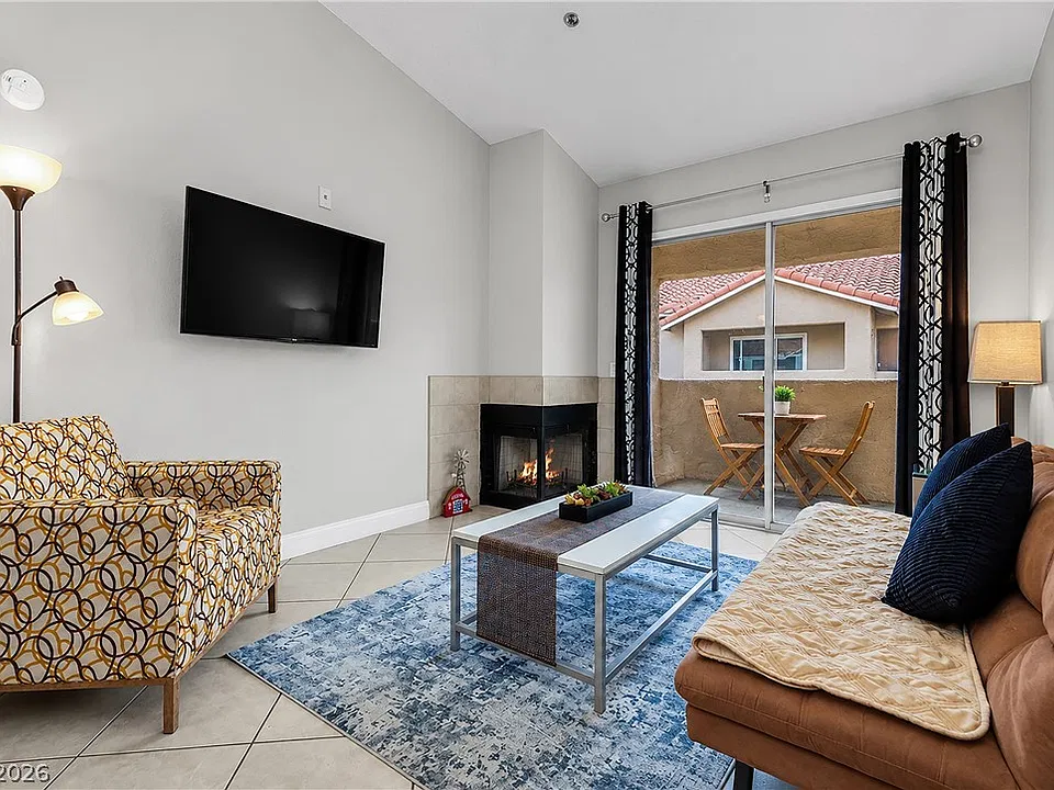 4200 S Valley View Blvd #3084