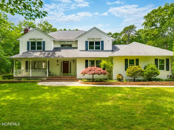 17 Ranch Boulevard, Manahawkin, NJ 08050