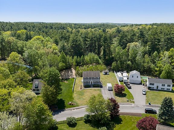 5th image of 4 Brookside Dr