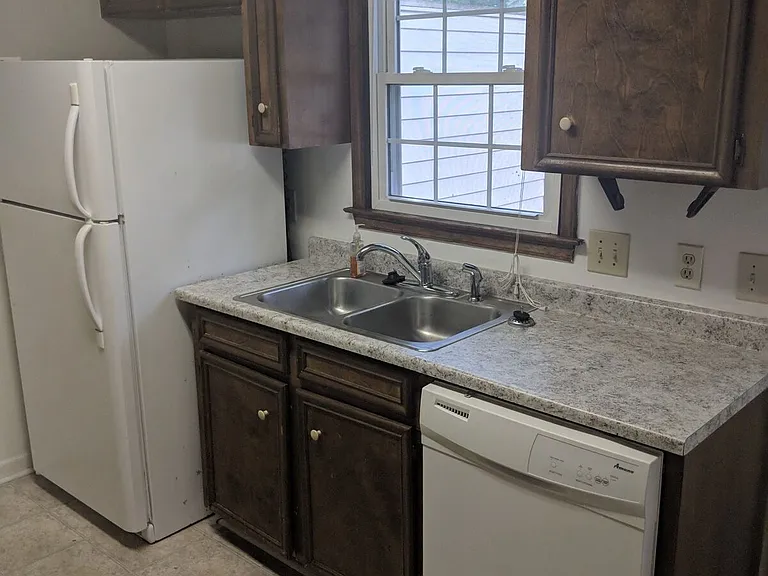 107 Rainbow Cir #6 — Photo 7