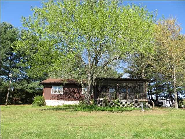 1st image of 2558 Lakeside Dr
