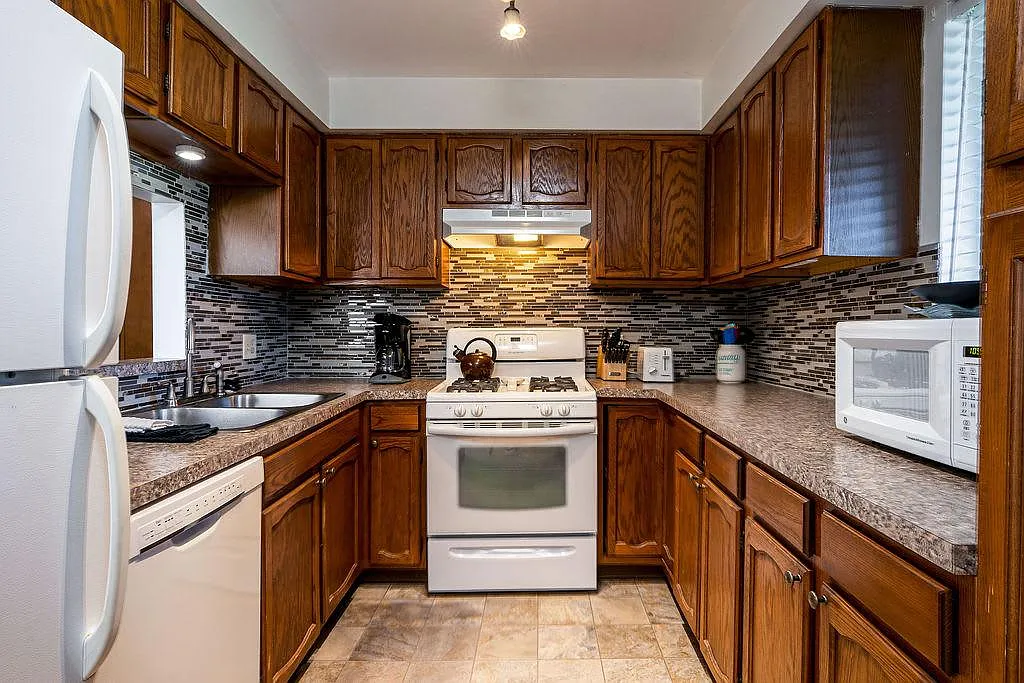 6542 Bella Vista Dr NE — Photo 3