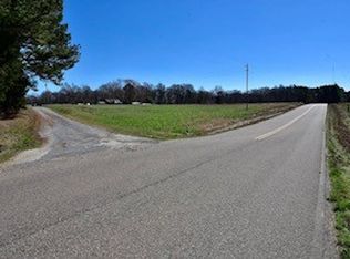 165 Loop Rd, Puryear, TN 38251