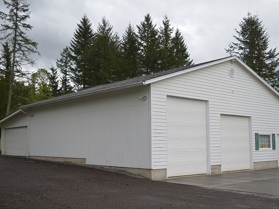 3rd image of 18305 NE 255th Cir