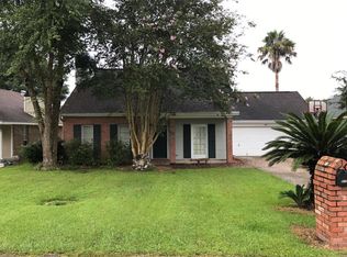 912 Rosedown Ln, Lafayette, LA 70503