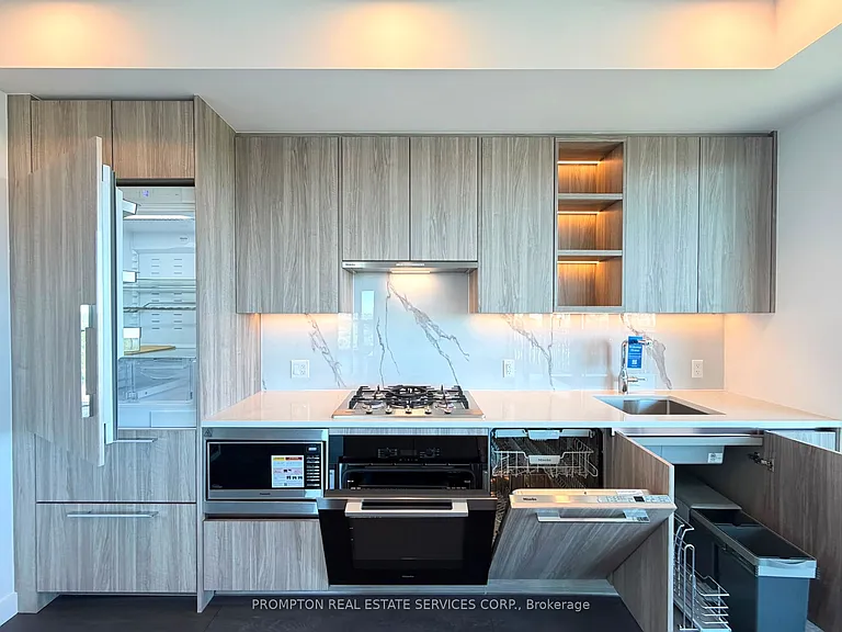 18 Esther Shiner Blvd #3002 — Photo 18