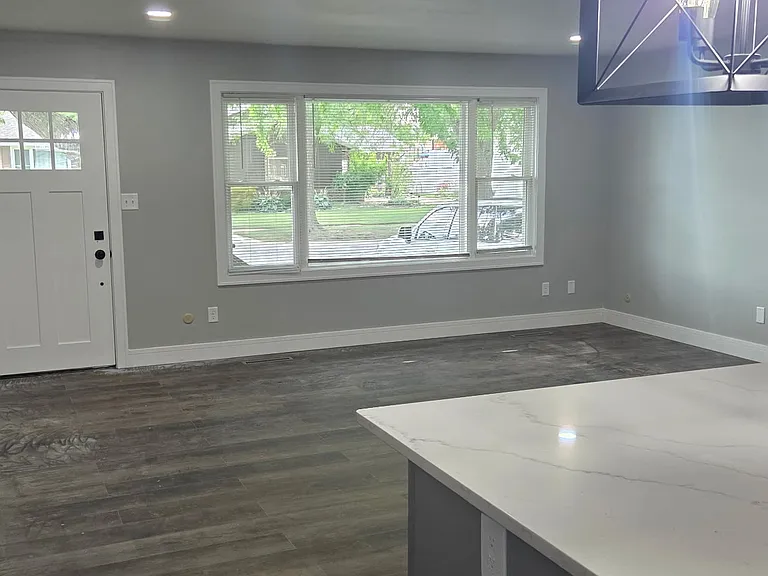 9017 Southmoor Ave — Photo 5