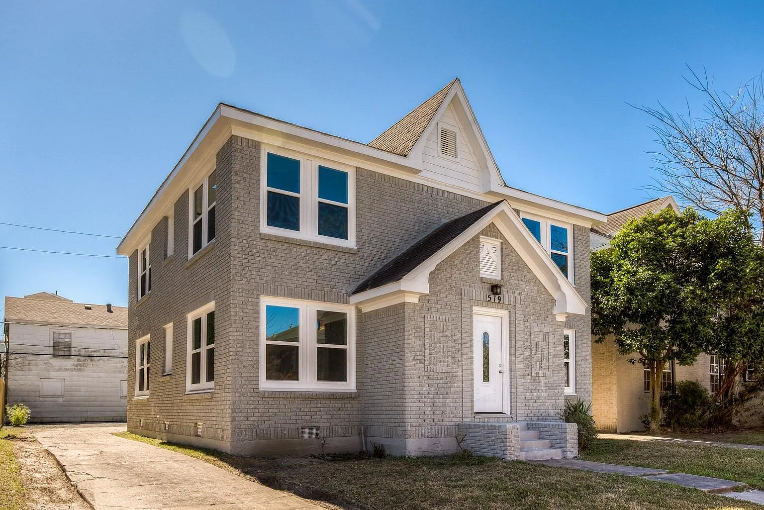 2 bed, 1.0 bath, 1120 sqft, $2,250 — Photo 3
