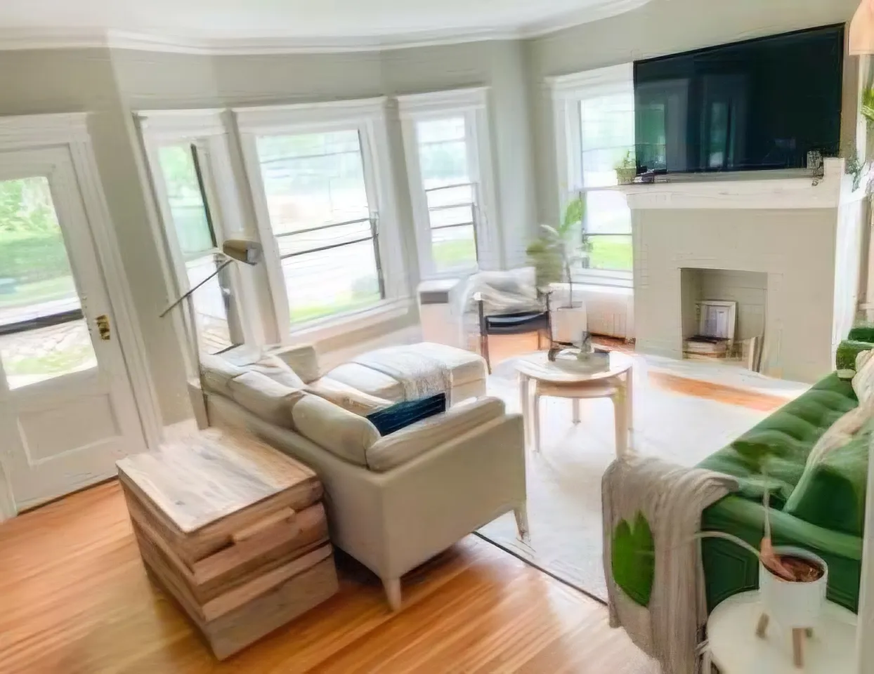 2 bed, 1000 sqft, $1,950 — Photo 1