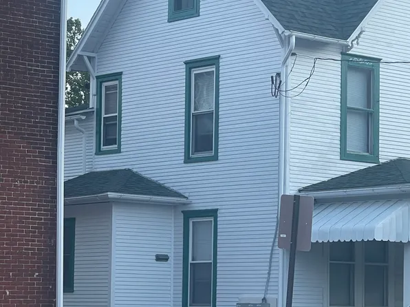 132 Main St, Leesport, PA 19533