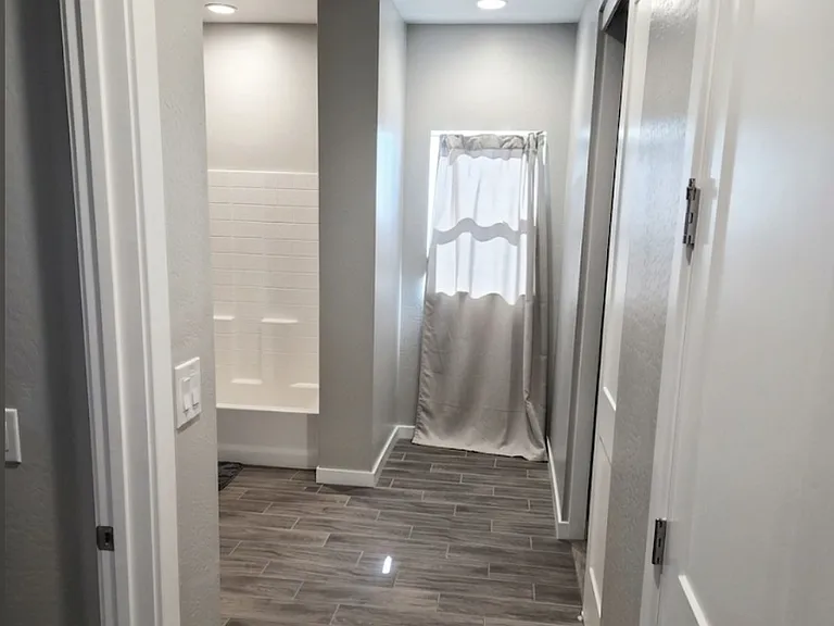 1376 E Avenida Isabela — Photo 14