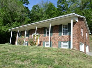 835 Knob Creek Rd, Shepherdsville, KY 40165