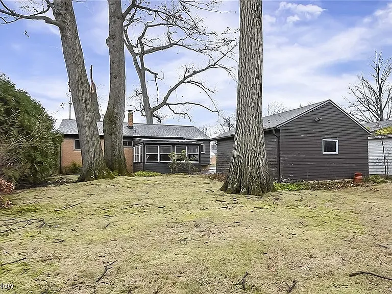 589 Woodlane Dr — Photo 9