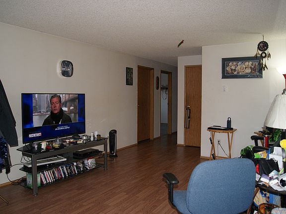 3rd image of 4026 102nd St E